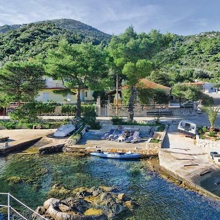Okuklje Holiday Home Luaran gambar
